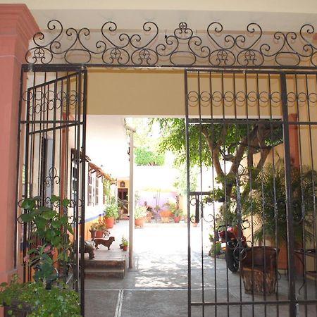 La Hacienda Tlaquepaque Hotel Exterior photo